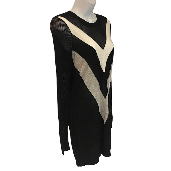 INC Fishnet Sleeve Tunic Silver Off-White Chevron Black Light Sweater Knit Top - Picture 2 of 9